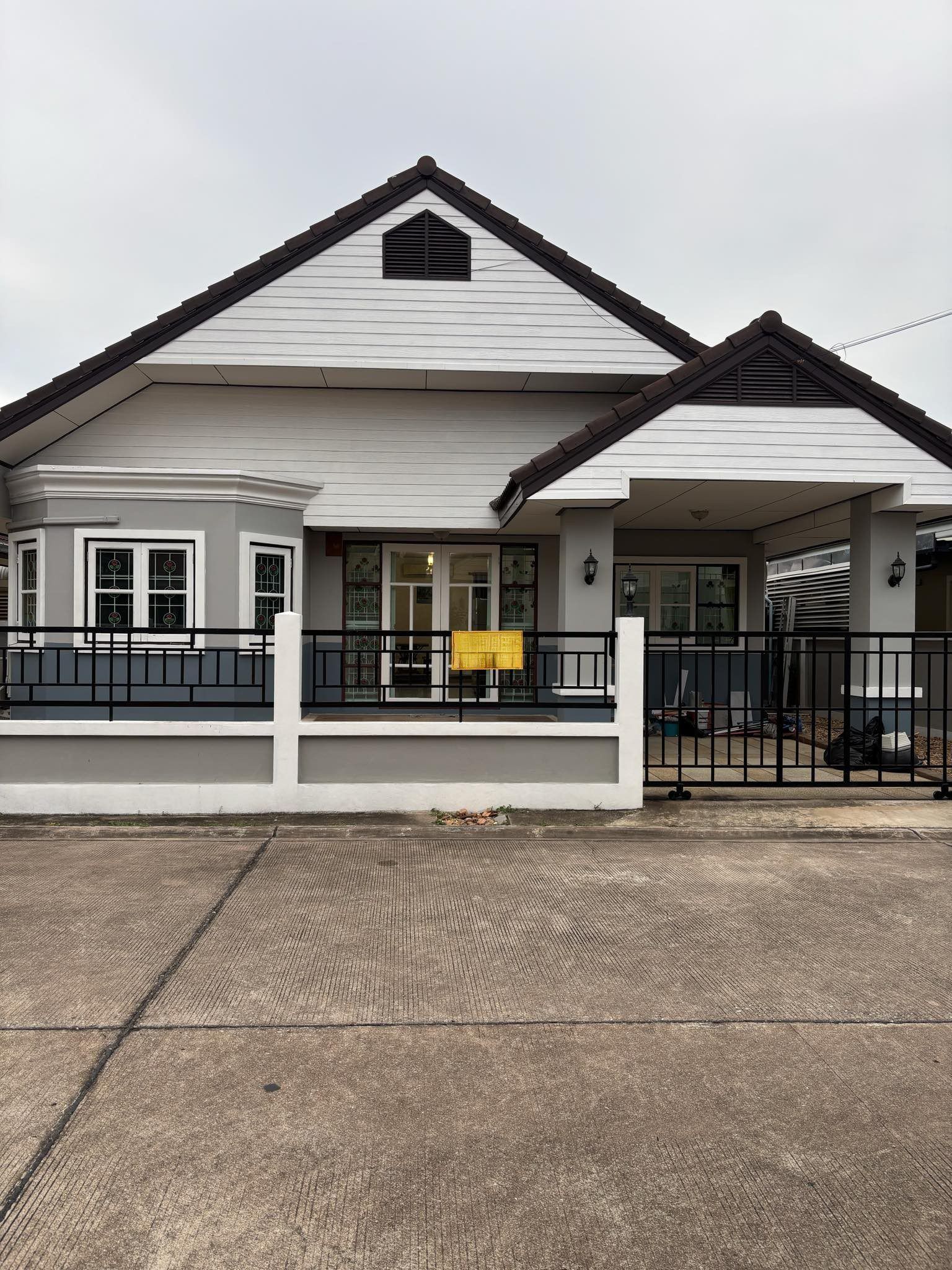 3 Bedroom House For Rent In Nong Prue, Chon Buri