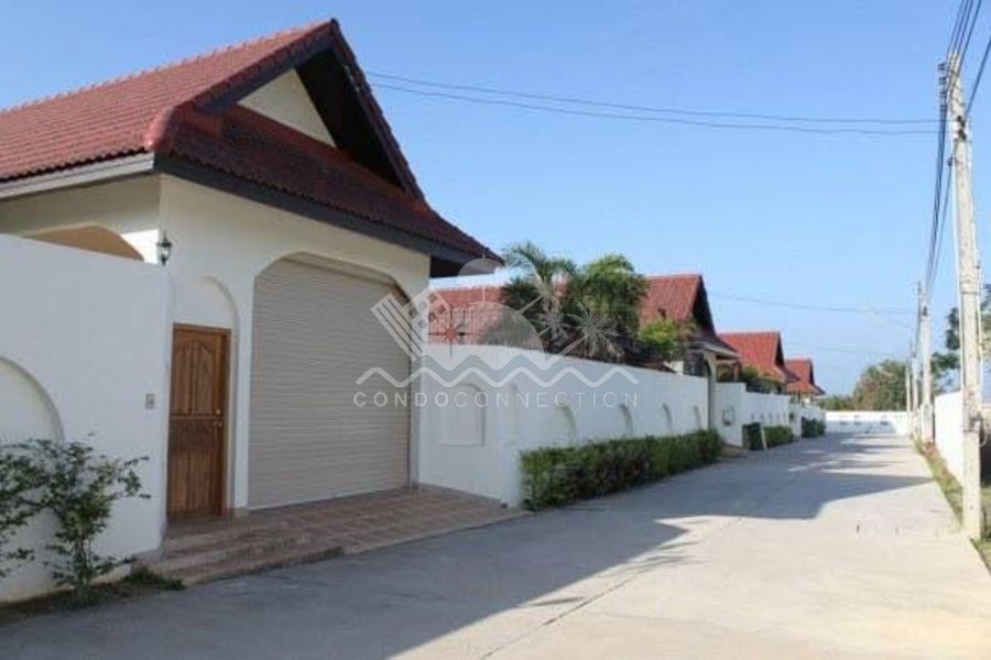 3 Bedroom House For Rent In Nong Prue, Chon Buri