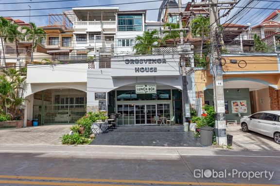 Shophouse for sale In Nong Prue Pattaya