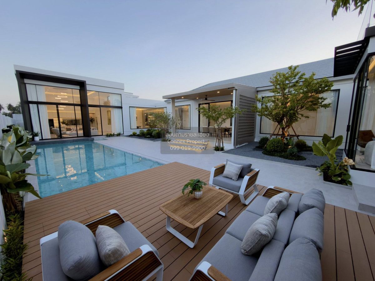 4 Bedrooms House for sale In Avani Pool Villa Nong Pla Lai Pattaya