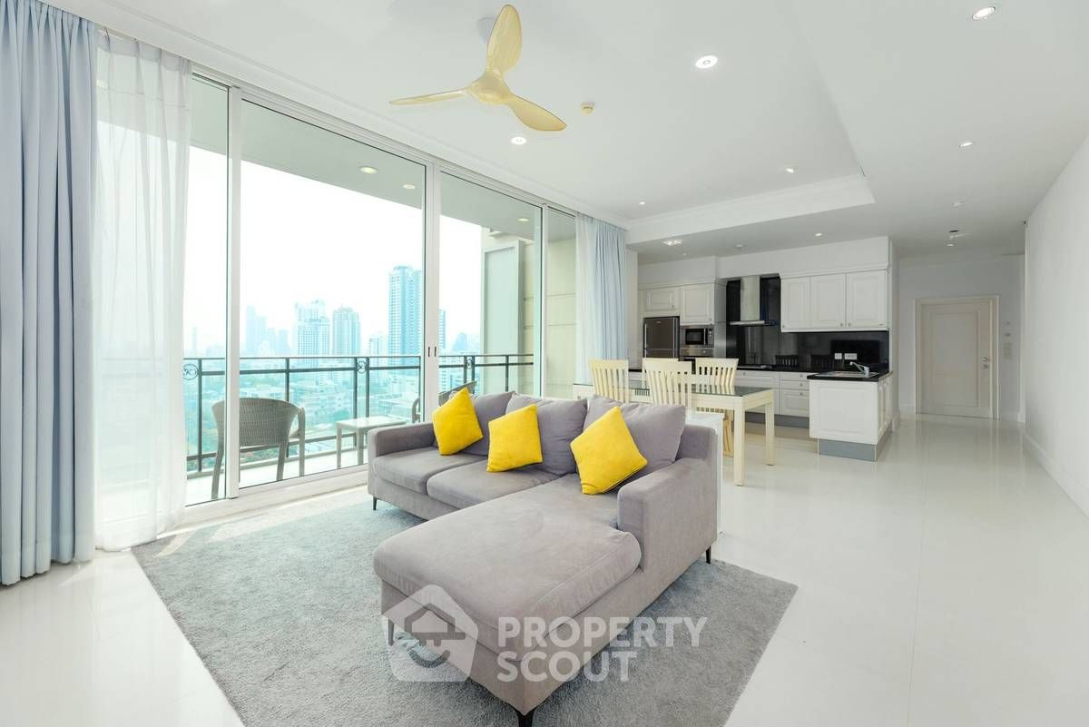 2 Bedrooms Condo for sale In Royce Private Residences Khlong Toei Nuea Bangkok