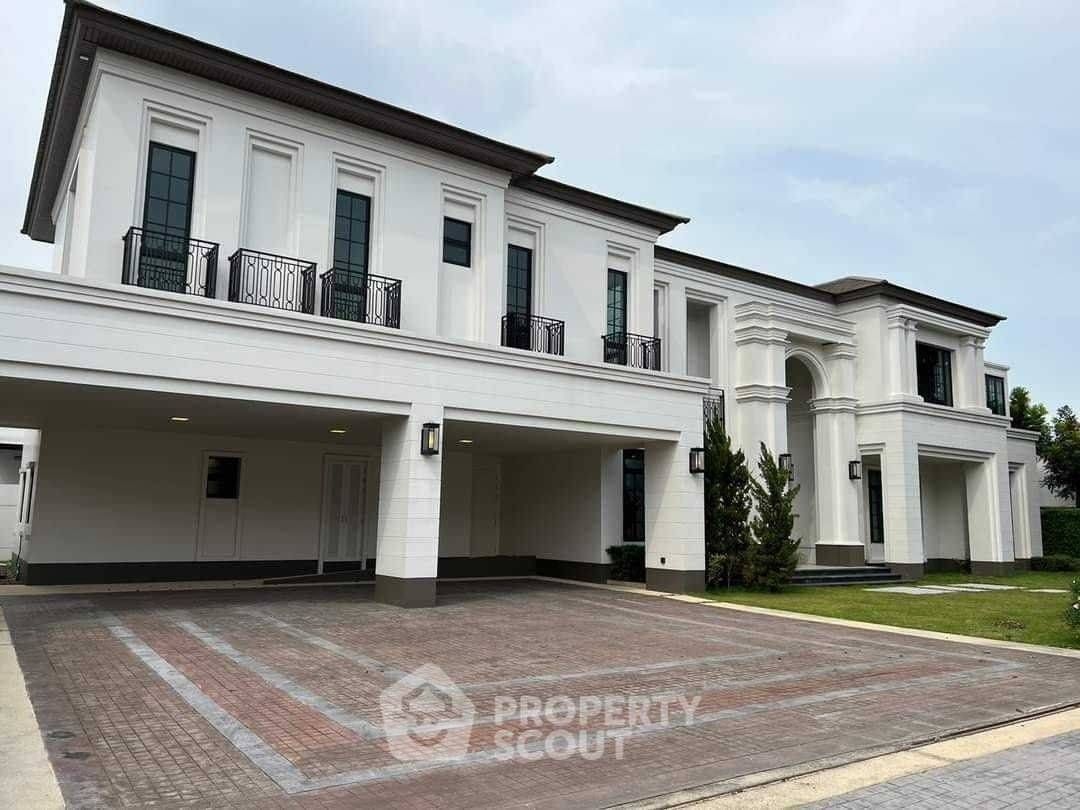 5 Bedrooms House for sale In Baan Sansiri Pattanakarn Suan Luang Bangkok