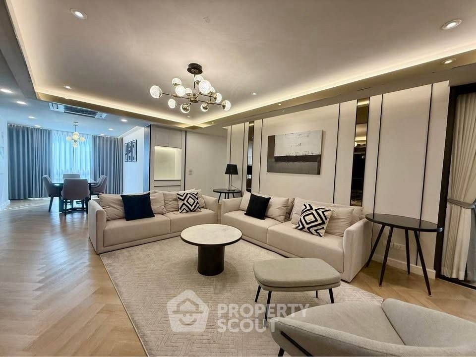 4 Bedrooms Condo for sale In Sukhumvit Park Khlong Toei Bangkok