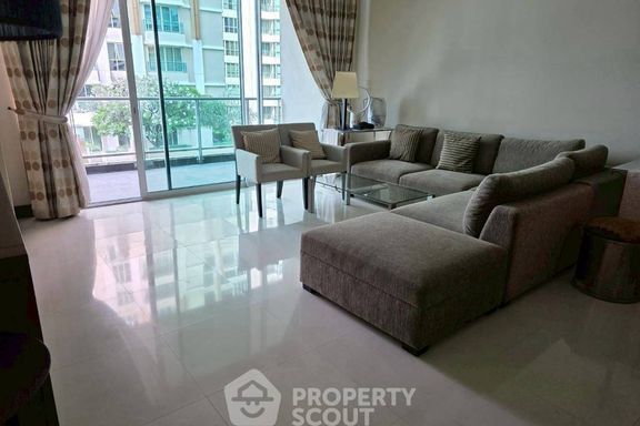 2 Bedrooms Condo for rent In The Park Chidlom Lumphini Bangkok