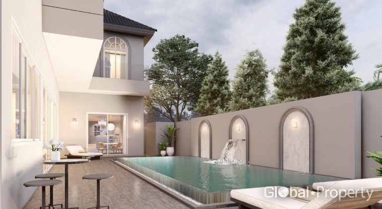 4 Bedrooms House for sale In Mueang Pattaya