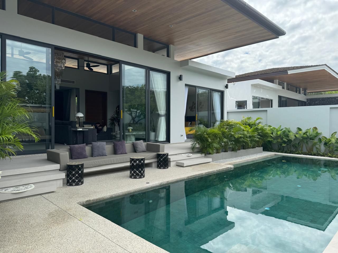 3 Bedrooms Villa for sale In Botanica Modern Loft Ii Si Sunthon Phuket