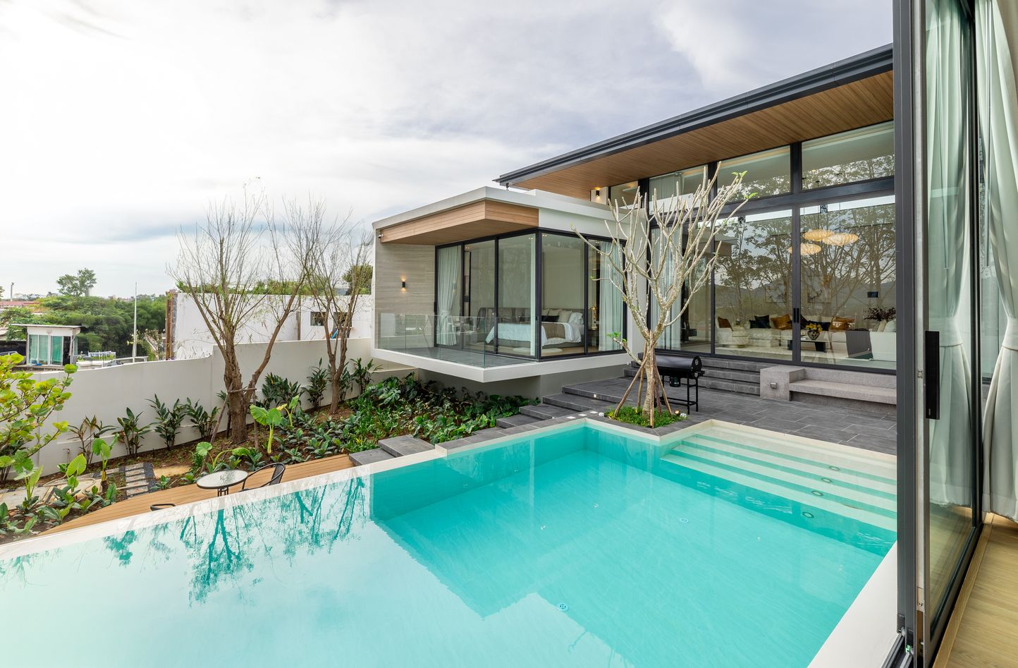 3 Bedrooms Villa for sale In Amber Chamber Si Sunthon Phuket