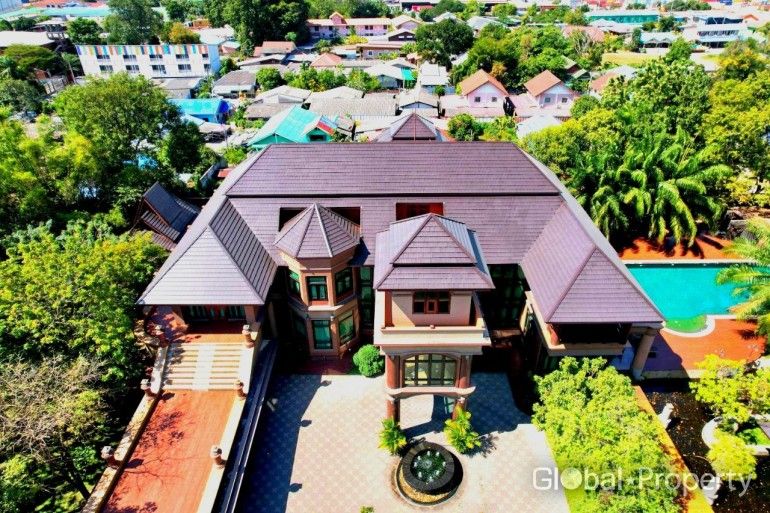 5 Bedrooms House for sale In Nong Kham Pattaya