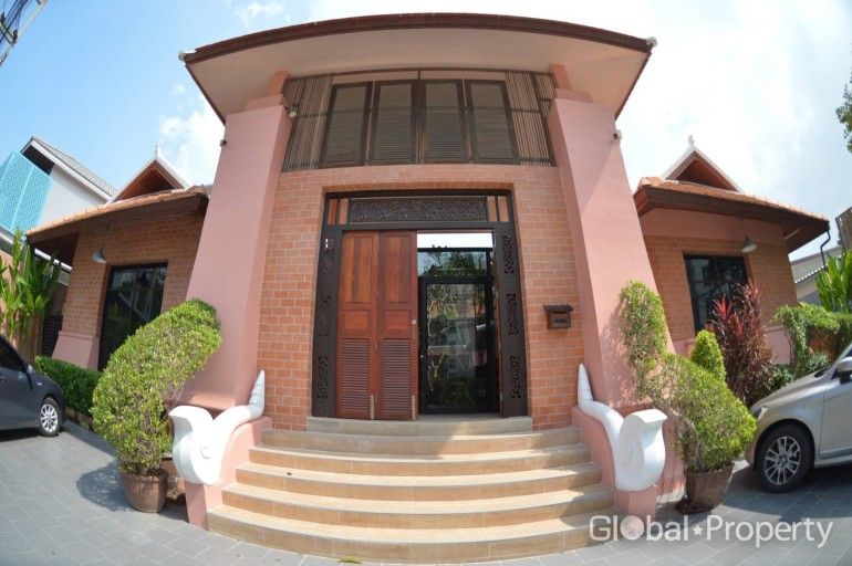 23 Bedrooms House for sale In Nong Prue Pattaya