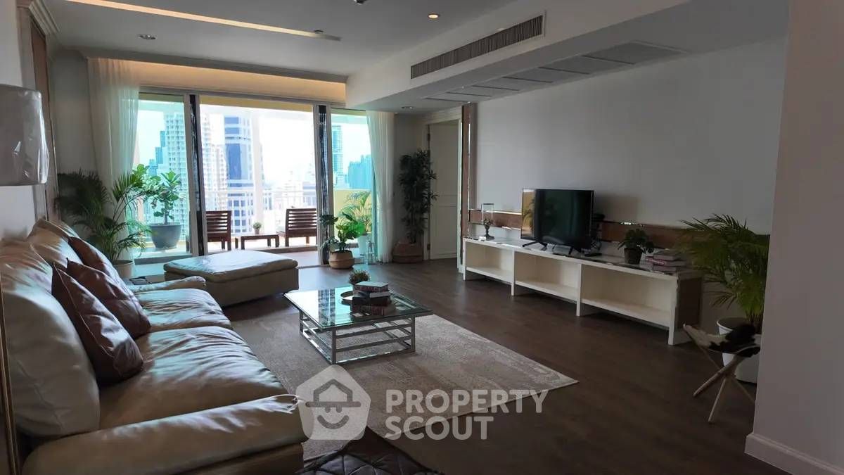 4 Bedrooms Condo for rent In Khlong Toei Bangkok