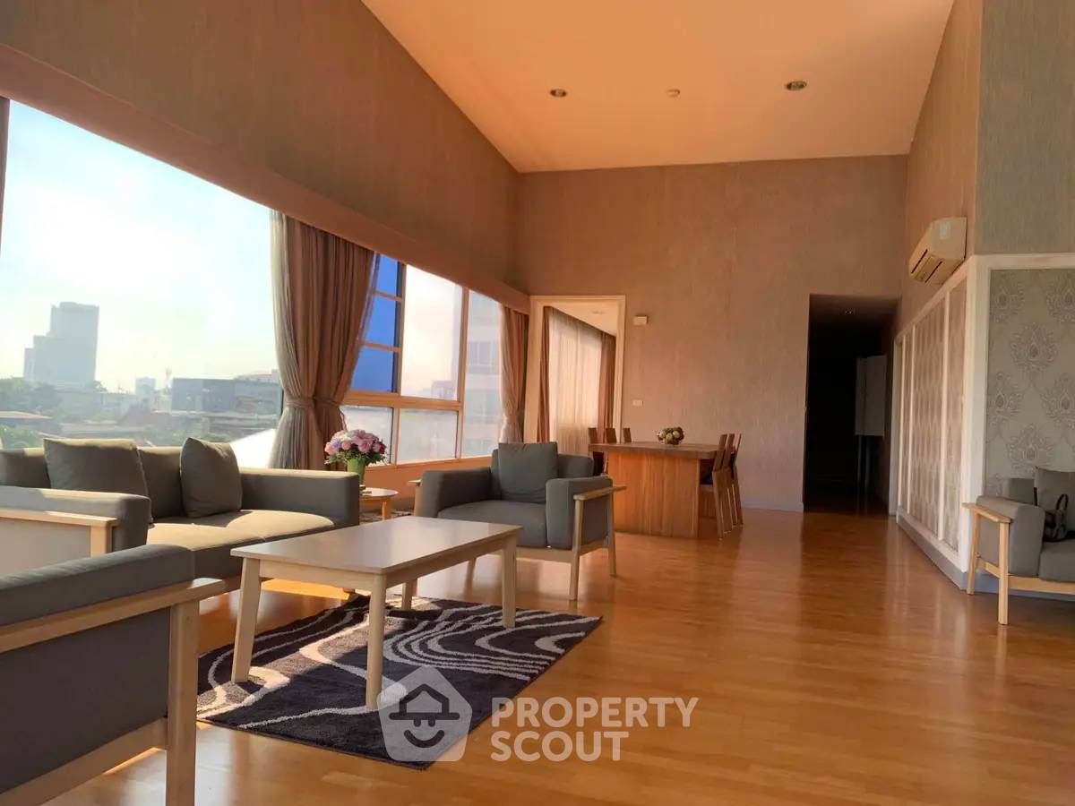 3 Bedrooms Condo for sale In River House Condominium Khlong San Bangkok