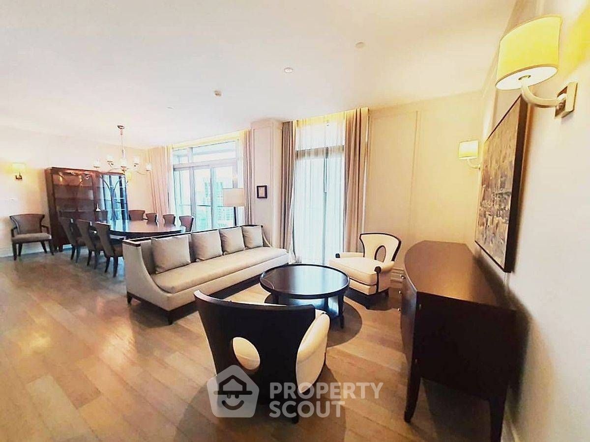 3 Bedrooms Apartment for sale In Oriental Residence Lumphini Bangkok