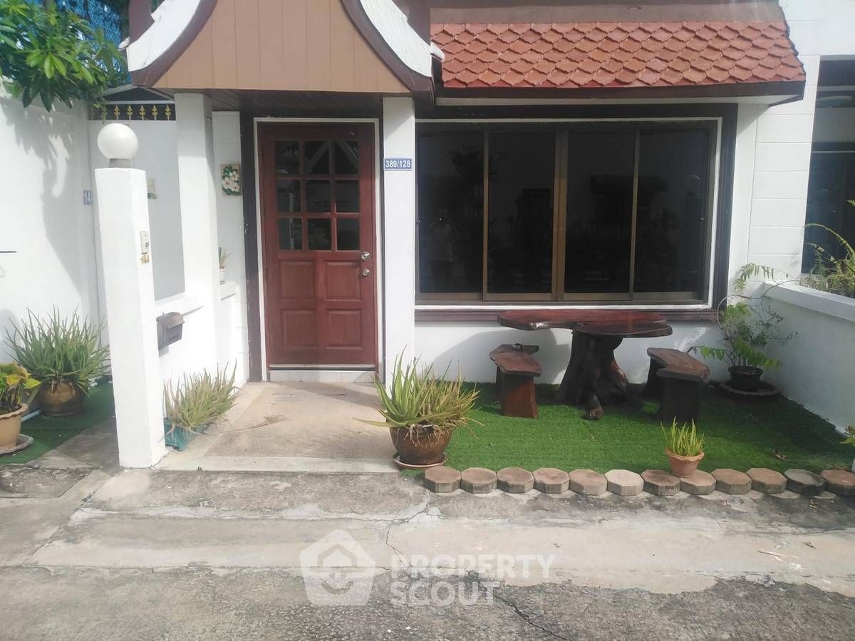 4 Bedroom Townhouse For Rent In Nong Prue, Chon Buri