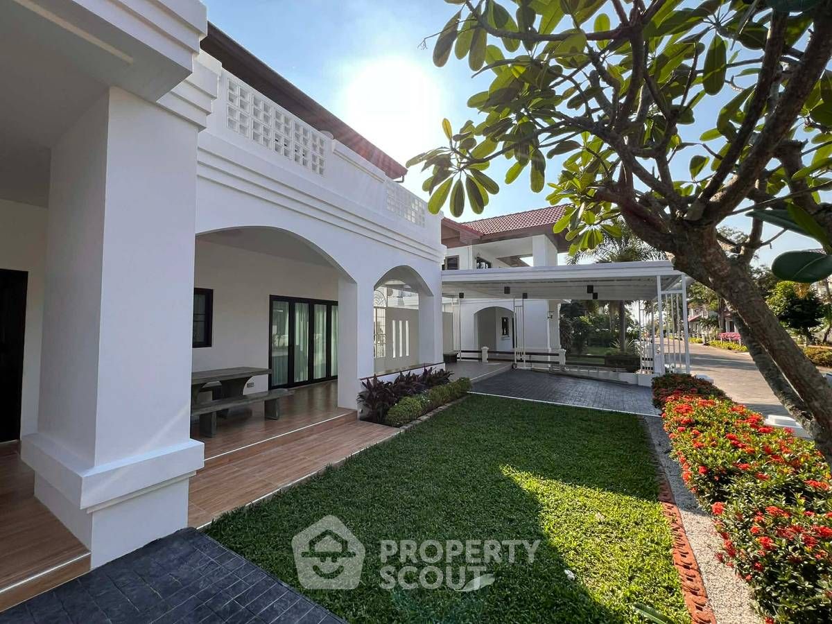 3 Bedrooms House for sale In Hin Wong Niwet Na Chom Thian Pattaya