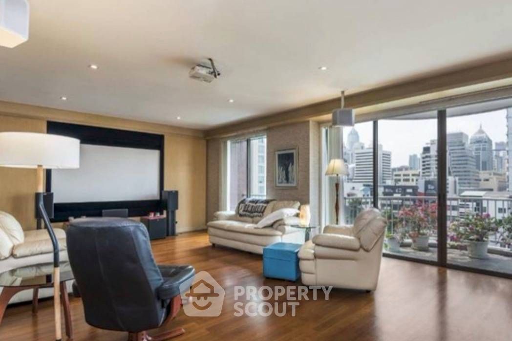 4 Bedrooms Condo for sale In Chidlom Place Lumphini Bangkok