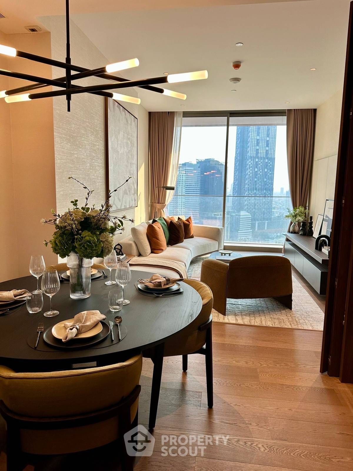2 Bedrooms Condo for sale In Bandara Suites Residence Si Lom Bangkok