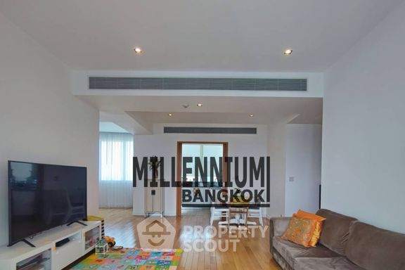 2 Bedrooms Condo for sale In Pearl Residences Sukhumvit 24 Khlong Tan Bangkok