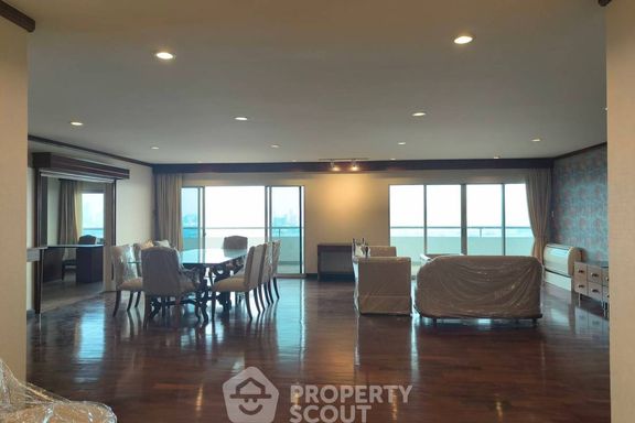 3 Bedrooms Condo for sale In Bangkok River Marina Bang Phlat Bangkok