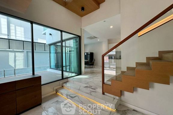 3 Bedrooms House for sale In The Gentry Ekamai Ladprao Phlapphla Bangkok