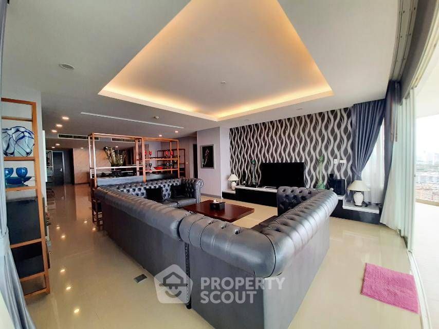 4 Bedrooms Condo for sale In Nirvana Beyond At Beach Na Chom Thian Pattaya