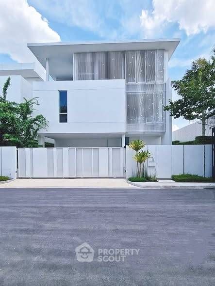 4 Bedrooms House for rent In Vive Ekkamai Ramintra Nawamin Bangkok