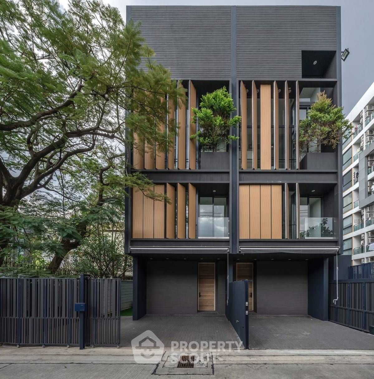 4 Bedrooms Townhouse for sale In Chateau In Town Sukhumvit 621 2 Bang Chak Bangkok