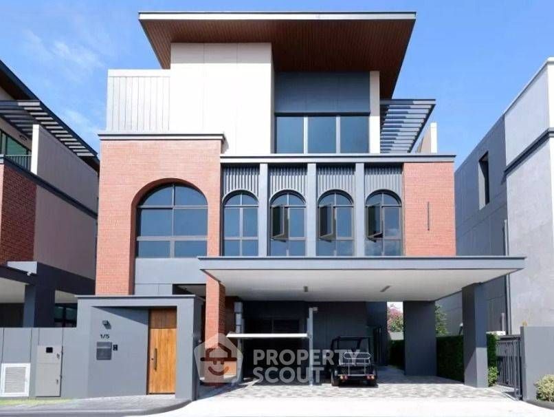 4 Bedrooms House for sale In Supalai City Resort Ramkhamhaeng Hua Mak Bangkok