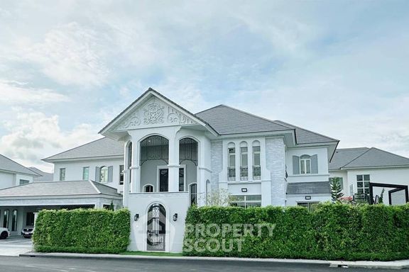 5 Bedrooms House for rent In Perfect Place Rama 9 Krungthepkreetha Saphan Sung Bangkok