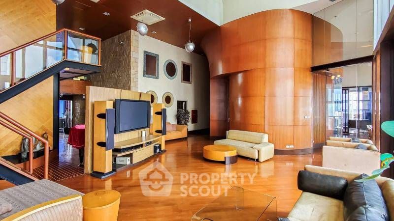 4 Bedrooms Condo for sale In Sathorn Park Place Thung Mahamek Bangkok
