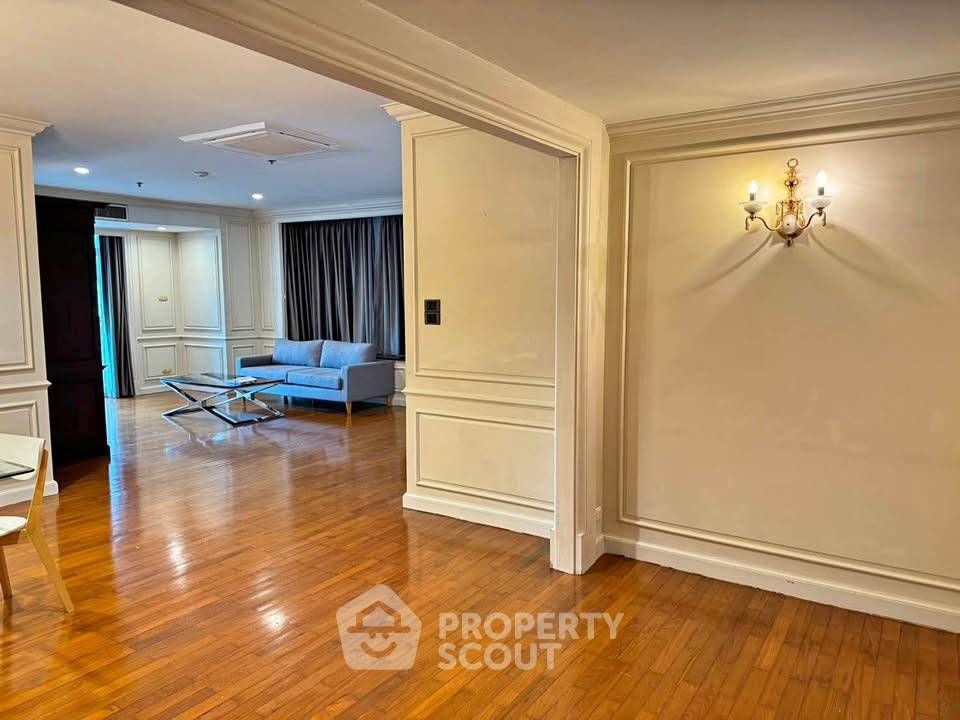 3 Bedrooms Condo for sale In Klass Condo Langsuan Lumphini Bangkok