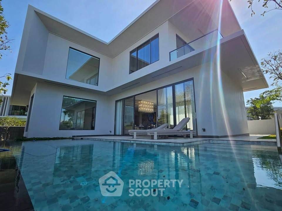 5 Bedrooms Villa for rent In Glory Village Pattaya Huai Yai Pattaya