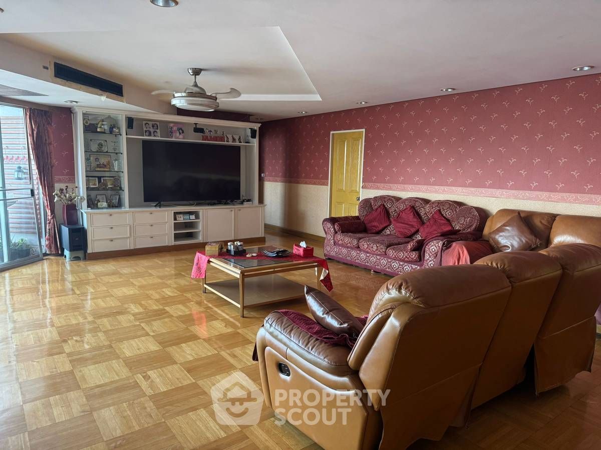 4 Bedrooms Condo for rent In Bangkok Garden Chong Nonsi Bangkok