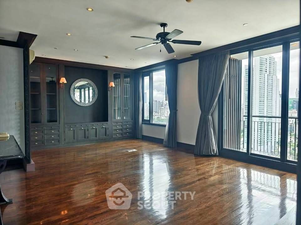 2 Bedrooms Condo for sale In Aguston Sukhumvit 22 Khlong Toei Bangkok