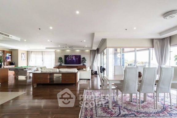 2 Bedrooms Condo for sale In Baan Haad U Thong Nong Prue Pattaya