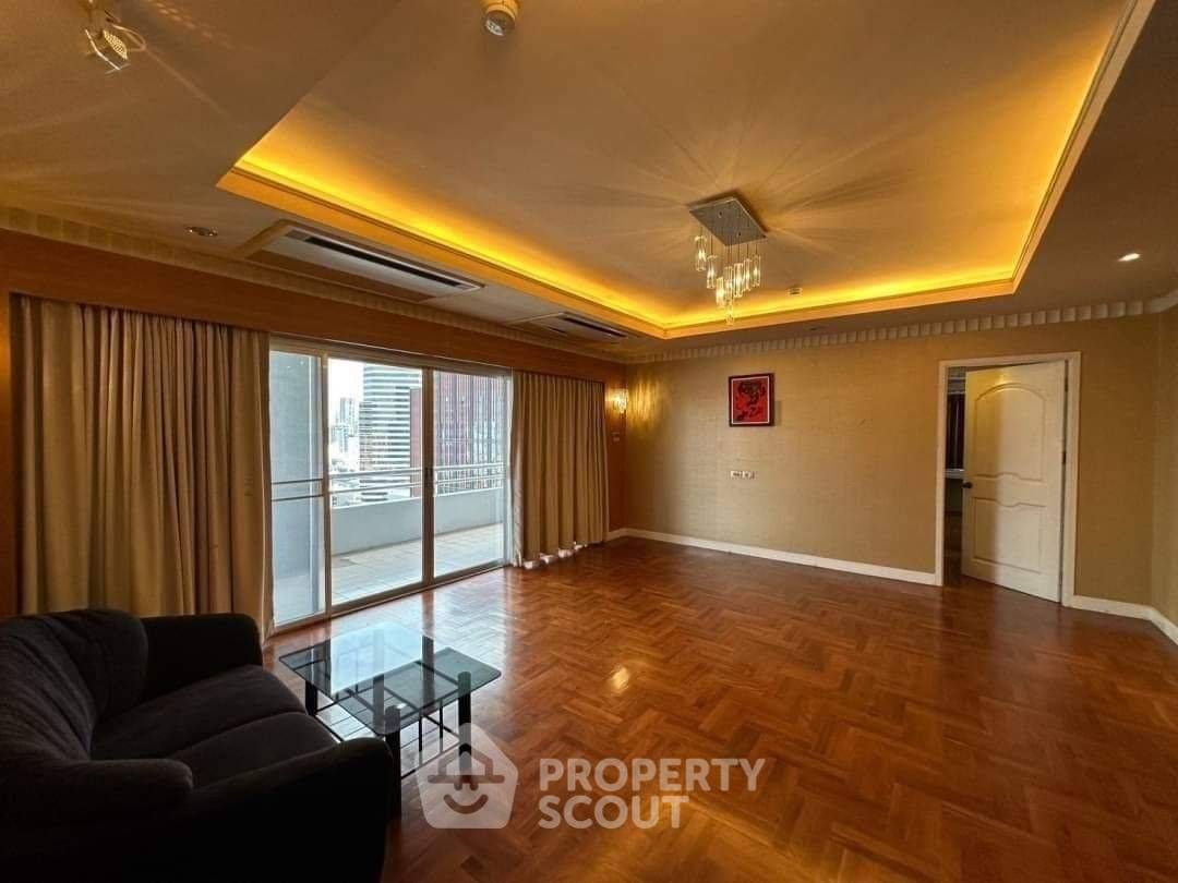 4 Bedrooms Condo for sale In Baan Kasemsan 1 Lat Phrao Bangkok
