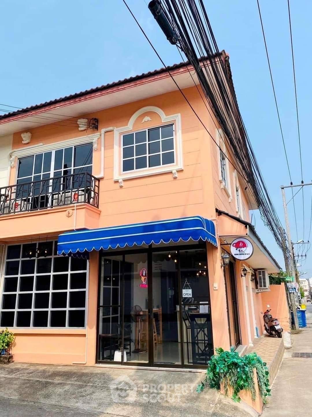 2 Bedroom Townhouse For Rent In Nong Prue, Chon Buri