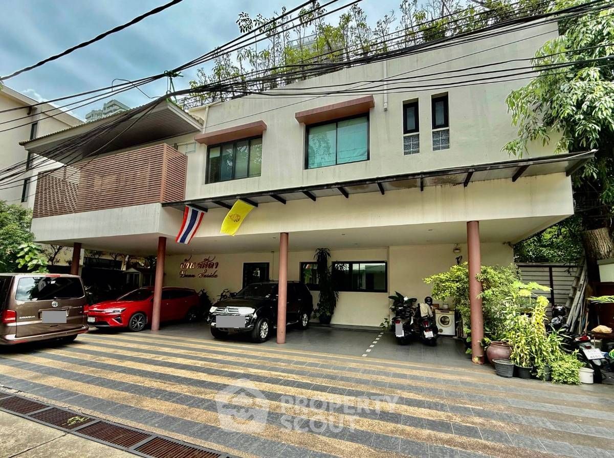 10 Bedrooms Apartment for sale In Baan Sasida Khlong Toei Bangkok
