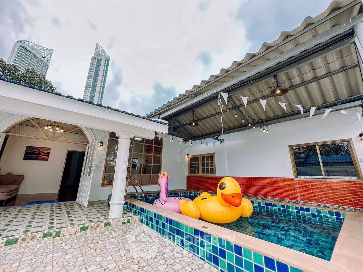 4 Bedroom Villa For Rent In Nong Prue, Chon Buri
