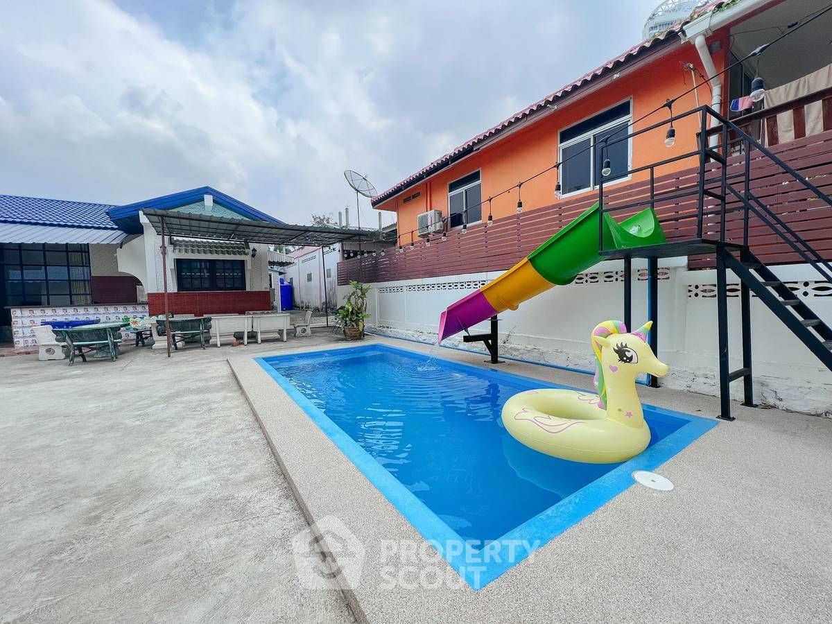 4 Bedroom Villa For Rent In Nong Prue, Chon Buri