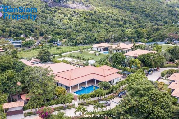 3 Bedrooms Villa for sale In Nong Kae Hua Hin