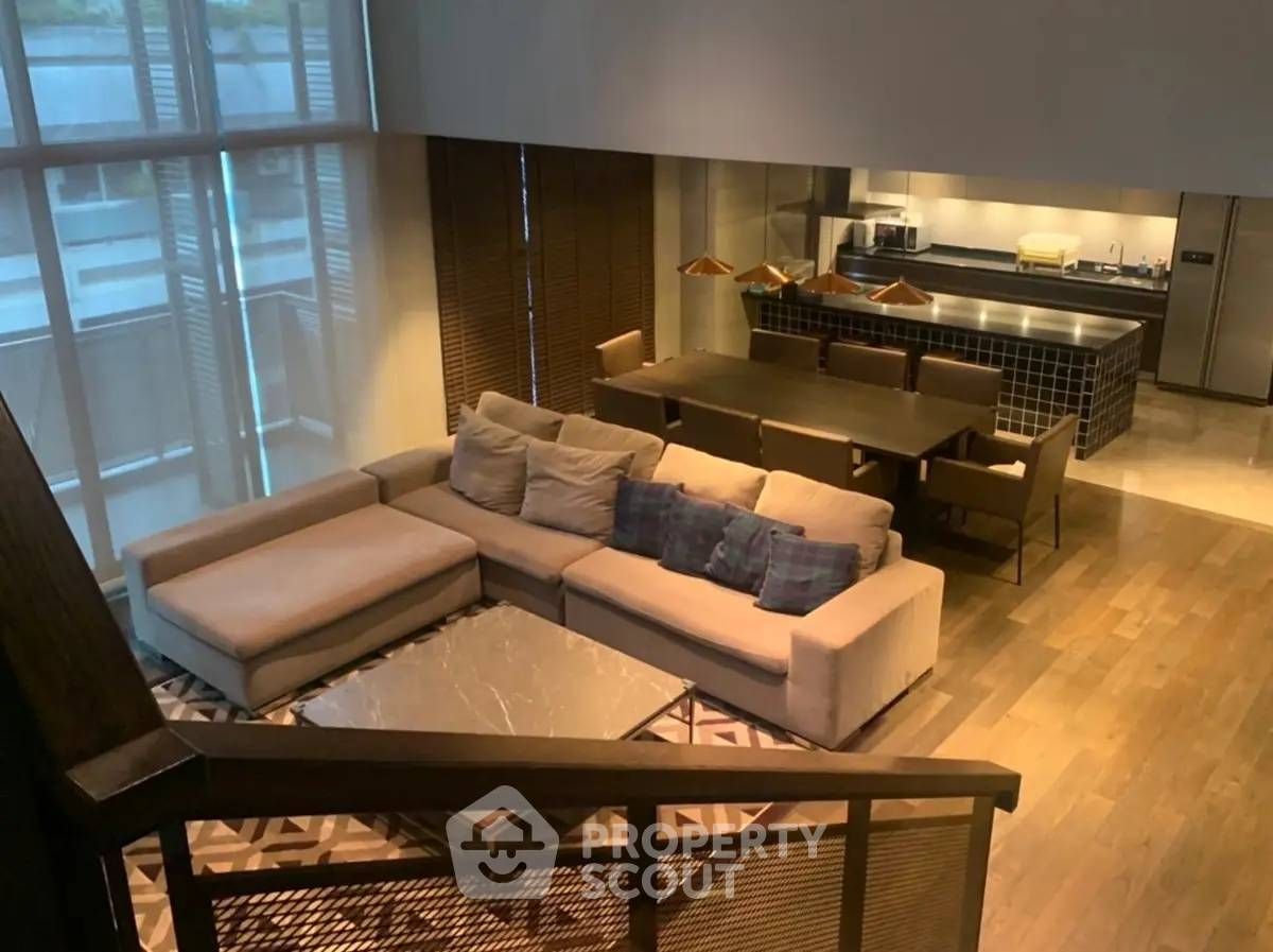 3 Bedrooms Condo for sale In Rende Sukhumvit 23 Khlong Toei Nuea Bangkok