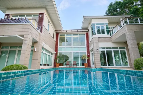 4 Bedrooms House for rent In Baan Talay Pattaya Na Chom Thian Pattaya