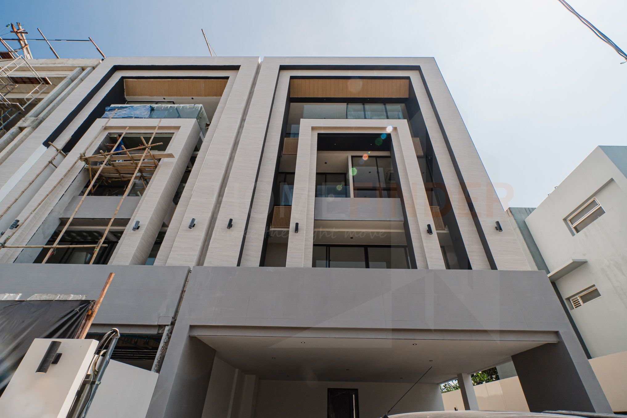 3 Bedrooms Townhouse for sale In Lat Phrao Bangkok