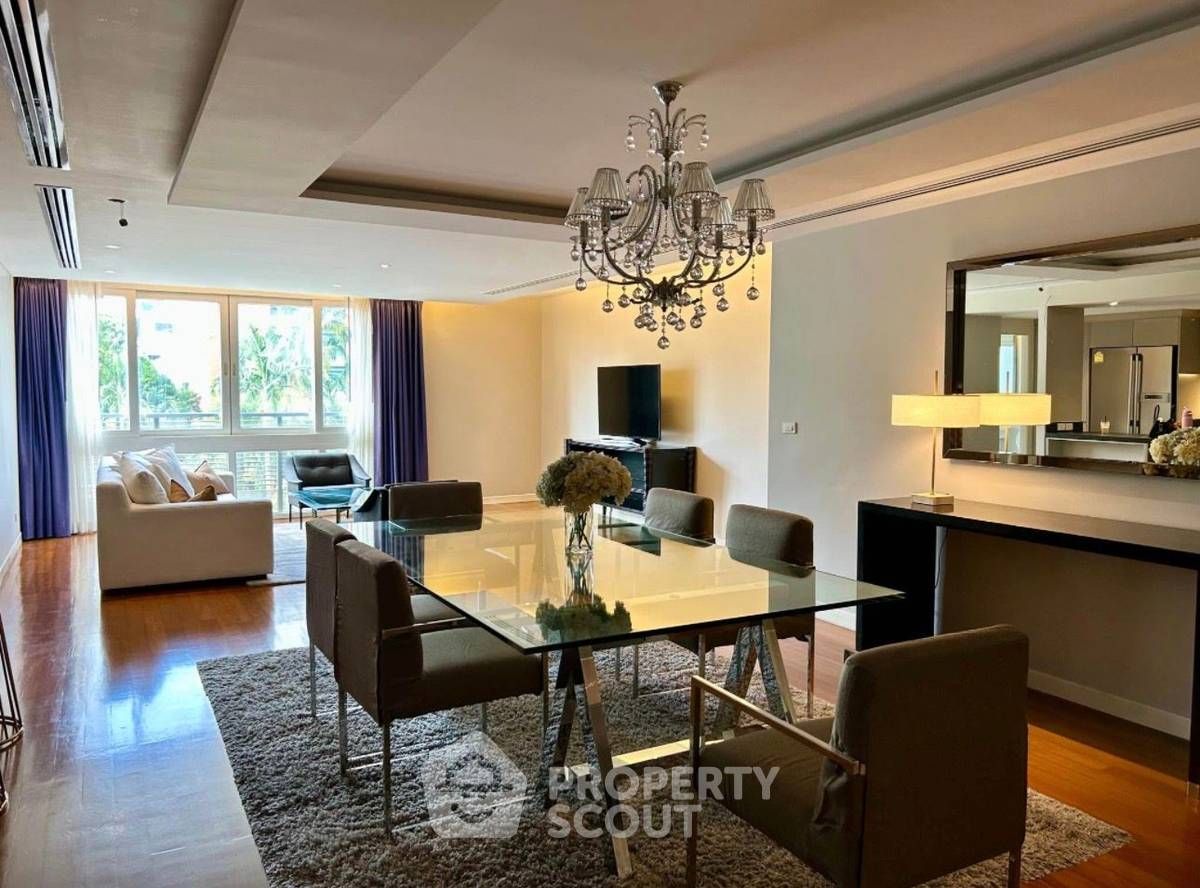3 Bedrooms Condo for sale In The Pentacles Khlong Tan Nuea Bangkok
