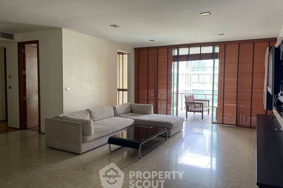 3 Bedrooms Condo for sale In Ficus Lane Phra Khanong Bangkok
