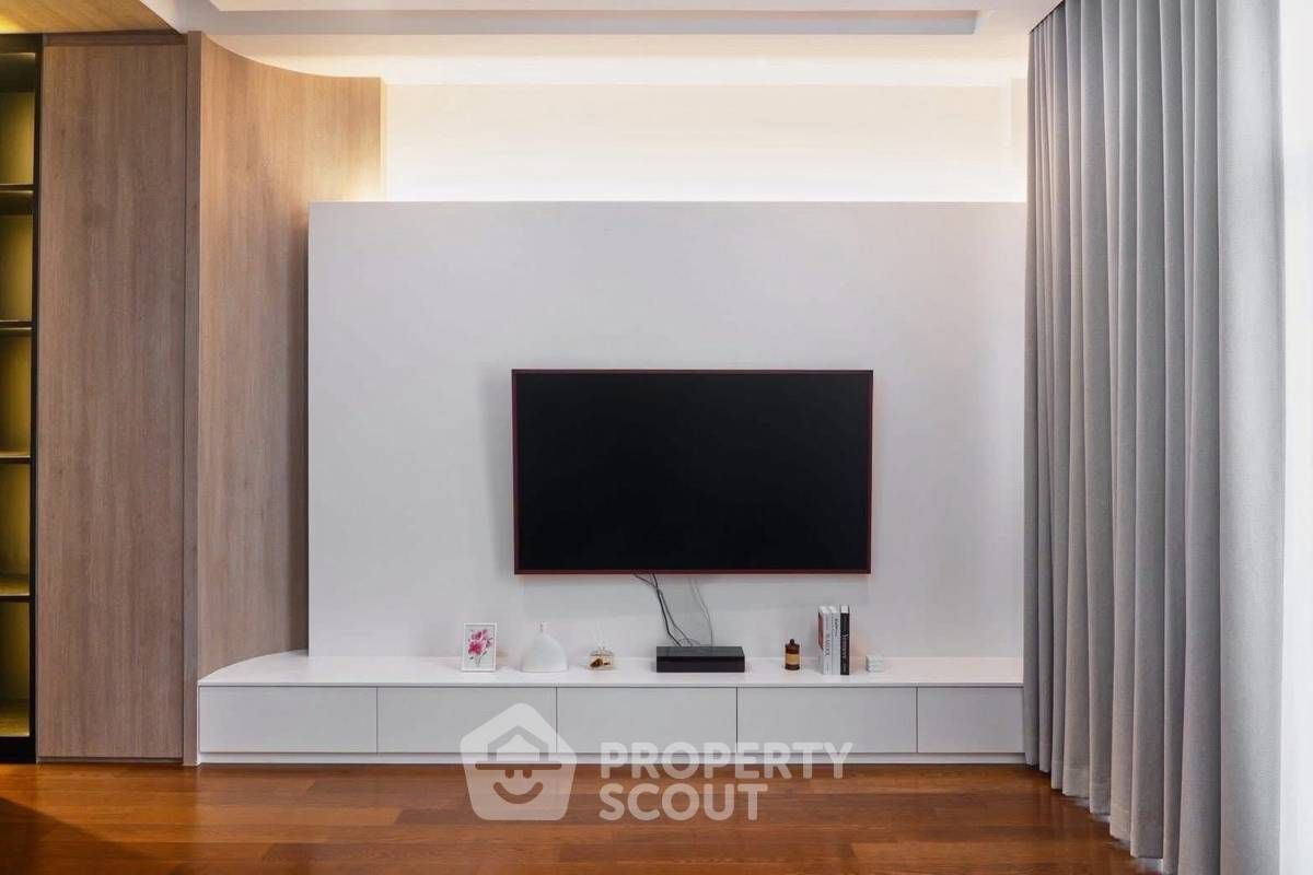 4 Bedrooms House for rent In The Gentry Sukhumvit Bang Chak Bangkok