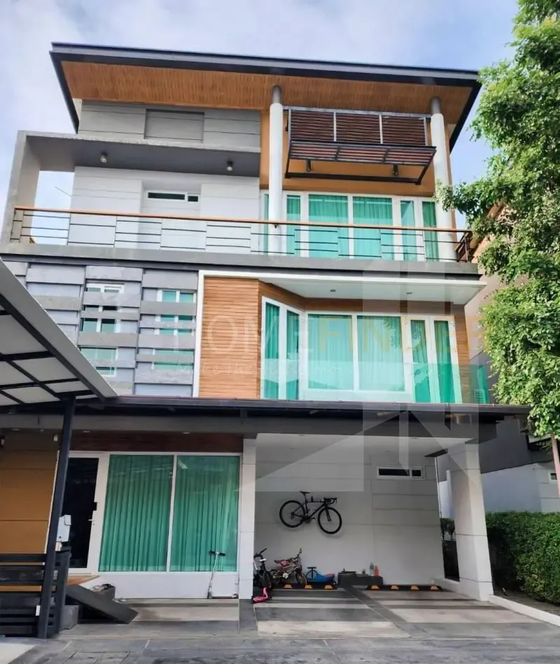 5 Bedrooms House for sale In The Gallery House Ladprao 1 Chomphon Bangkok