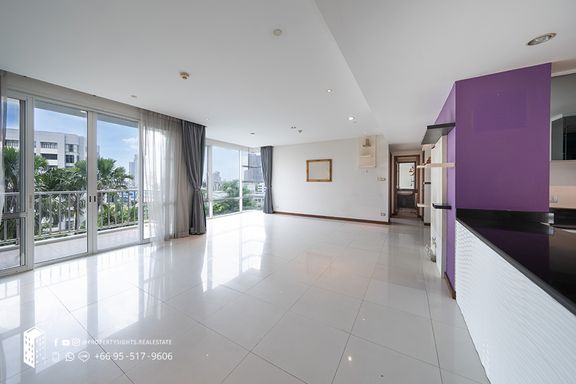 3 Bedrooms Condo for sale In Fullerton Phra Khanong Bangkok