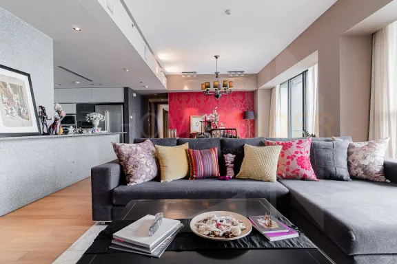 3 Bedrooms Condo for sale In Thung Wat Don Bangkok