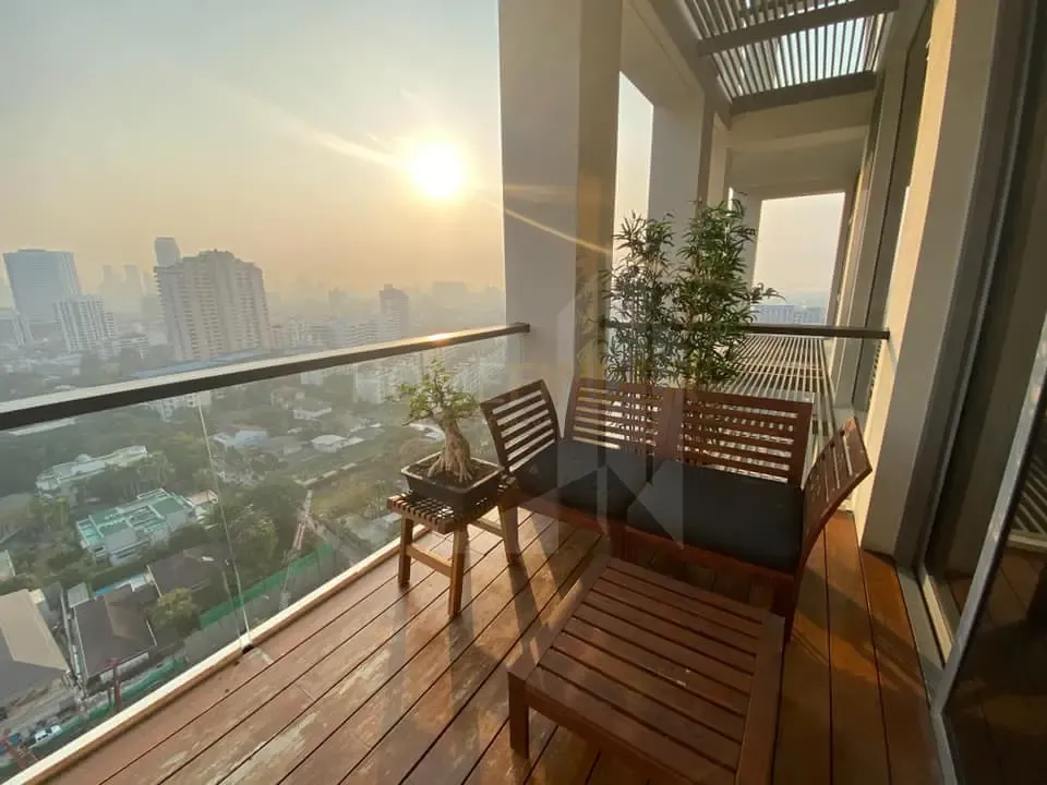 1 Bedroom Condo for sale In Thung Mahamek Bangkok